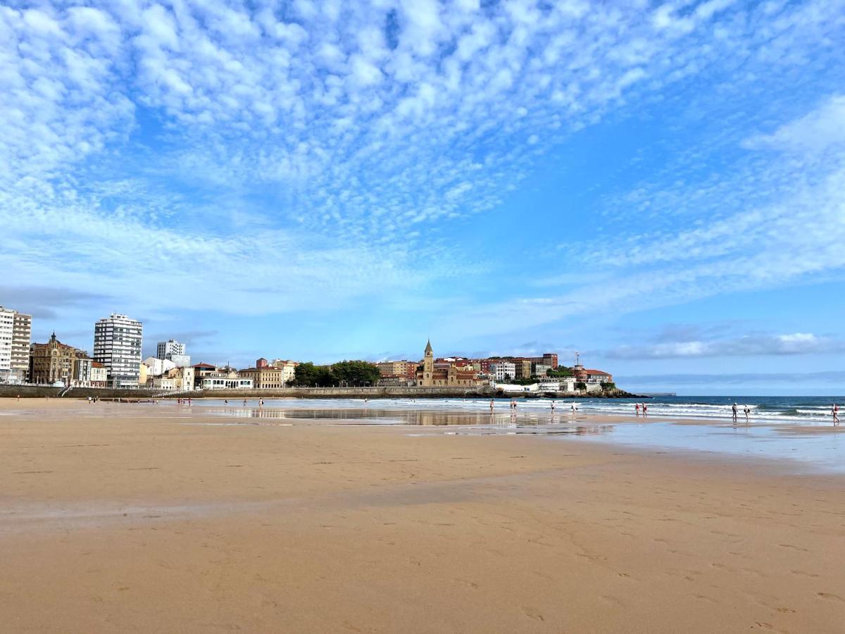 Ático primera línea Playa de San Lorenzo Gijón Exterior foto